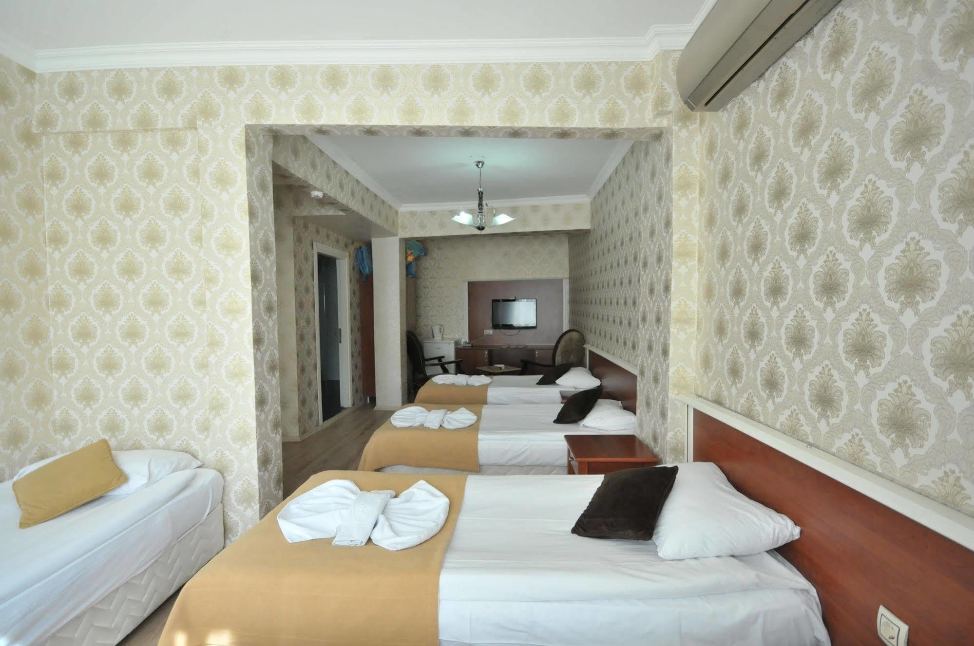 Elite Plus Family Hotel Old City Istanbul Exterior photo